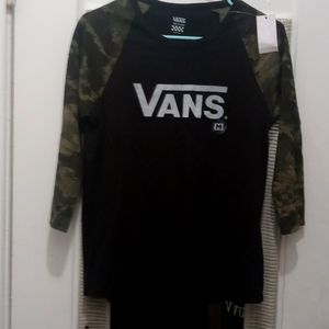 Vans unisex tee. Mid quarter sleeve Black and Camo size medium.  With tags